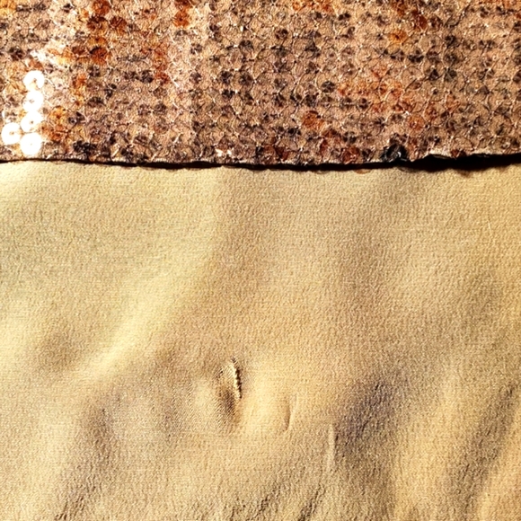 Escada - Picture 7 of 7